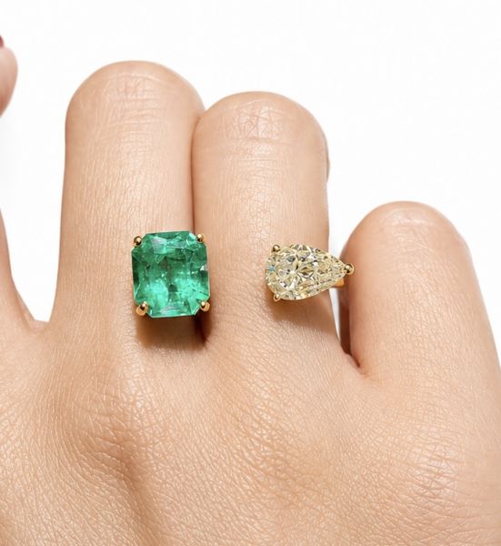 Exclusive natural Colombian emerald and natural diamond ring