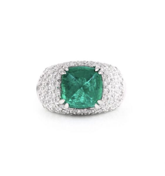 Ring with natural Top quality emerald sugar loaf and diamonds REF:430