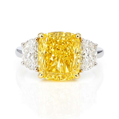 Ring with Fancy vivid yellow CVD diamond